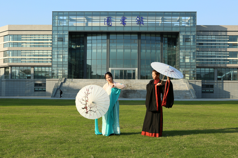 南通航运职业技术91论坛
郭欢